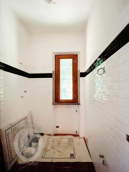 Independent panoramic house with swimming pool