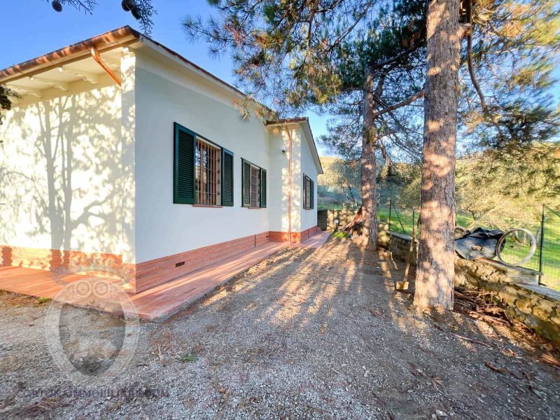 Casa panoramica indipendente con piscina