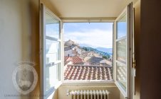 Elegant apartment in the heart of the historical center of Cortona