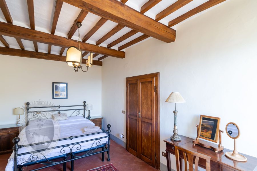 Elegant apartment in the heart of the historical center of Cortona