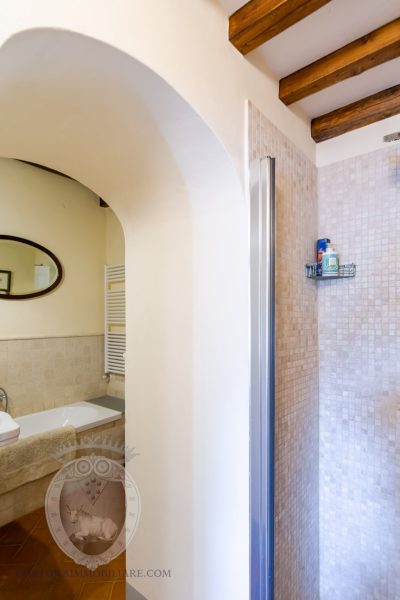 Elegant apartment in the heart of the historical center of Cortona