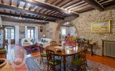 Fantastic farmhouse in Valecchie