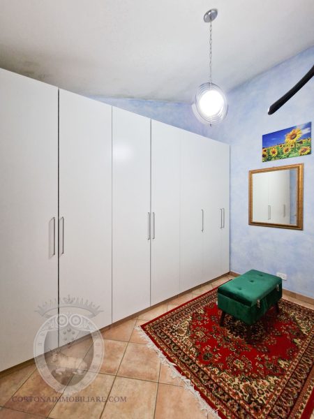 Casa indipendente con 3 camere e 2 bagni