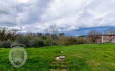 Colonica tra Cortona e Montepulciano