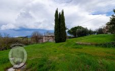 Colonica tra Cortona e Montepulciano