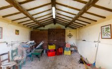 Farmhouse between Cortona and Montepulciano