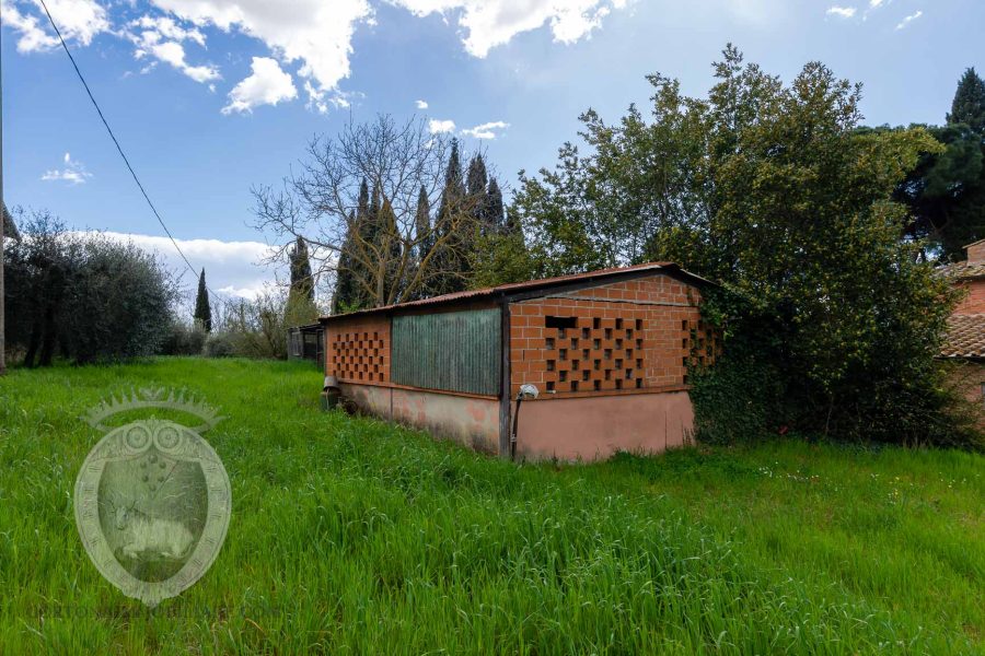 Farmhouse between Cortona and Montepulciano