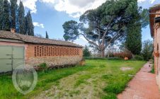 Farmhouse between Cortona and Montepulciano