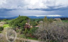 Colonica tra Cortona e Montepulciano