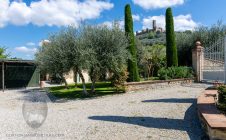 Casa colonica ristrutturata a due passi dal castello di Montecchio