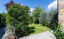 Renovated farmhouse a stone's throw from the castle of Montecchio