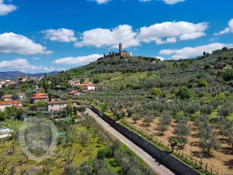 Casa colonica ristrutturata a due passi dal castello di Montecchio