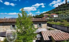 Casa colonica ristrutturata a due passi dal castello di Montecchio