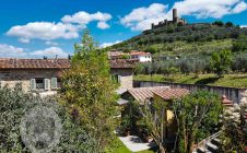 Casa colonica ristrutturata a due passi dal castello di Montecchio