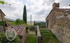 Charming cottage to be renovated