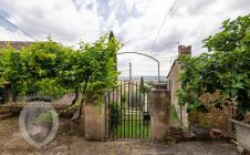 Charming cottage to be renovated