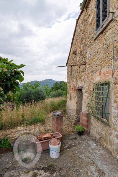 Charming cottage to be renovated