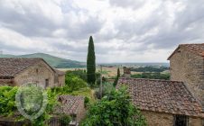 Charming cottage to be renovated