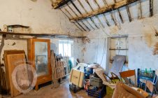 Charming cottage to be renovated