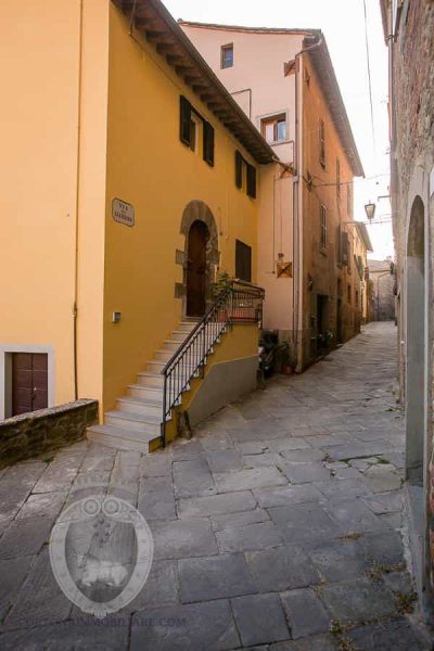 Newly renovated apartment in Cortona