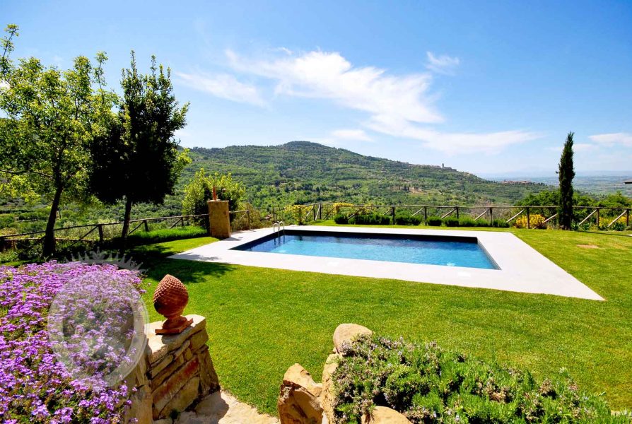 Casale Tornavento farmhouse with a view