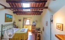 Apartment in Cortona on 3 levels