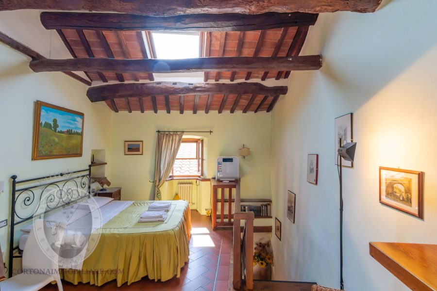 Apartment in Cortona on 3 levels