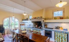 Villa indipendente con piscina e giardino