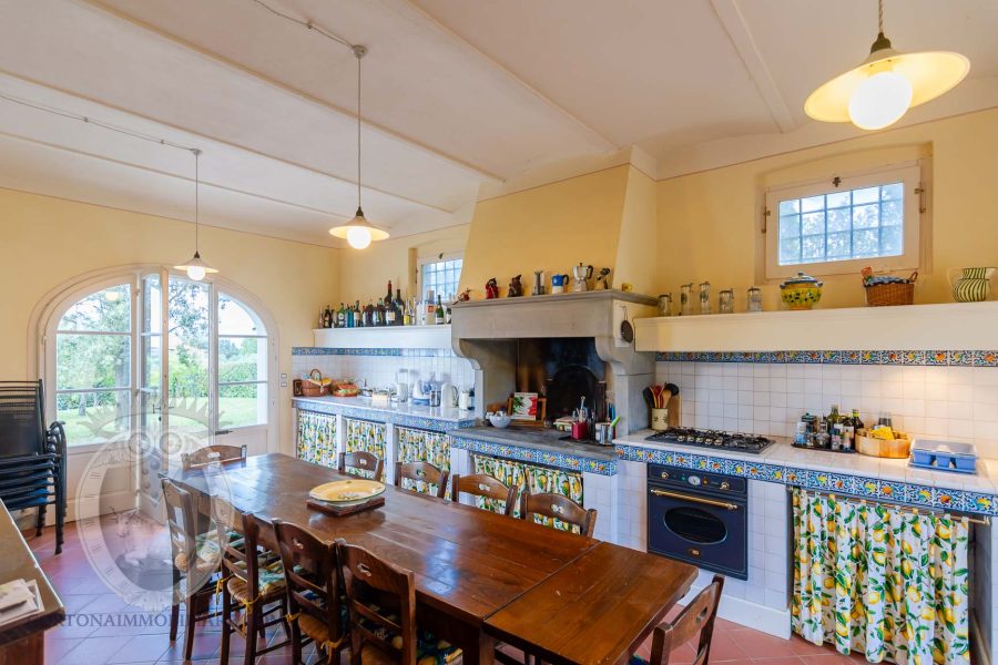 Villa indipendente con piscina e giardino