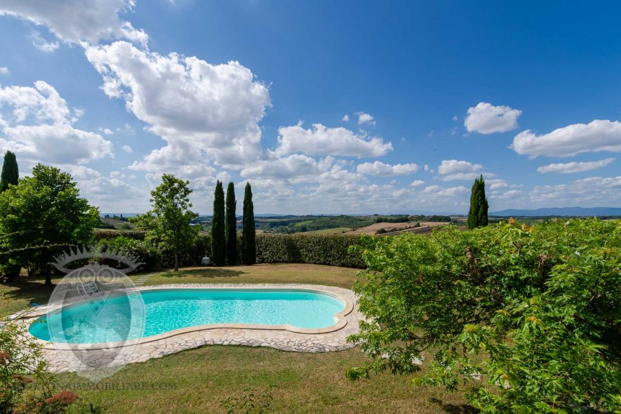 Villa indipendente con piscina e giardino