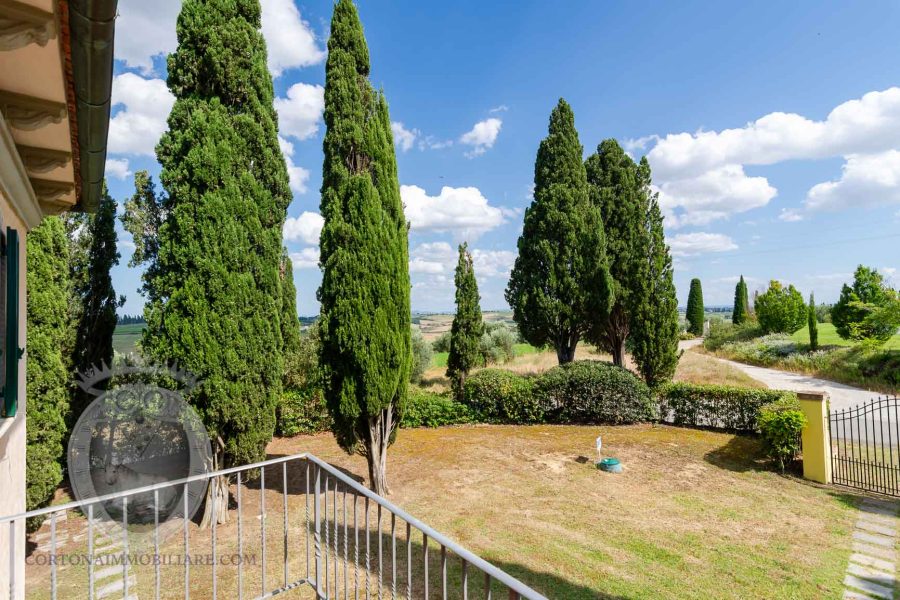 Villa indipendente con piscina e giardino
