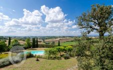 Villa indipendente con piscina e giardino