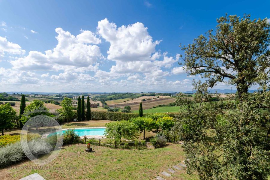 Villa indipendente con piscina e giardino