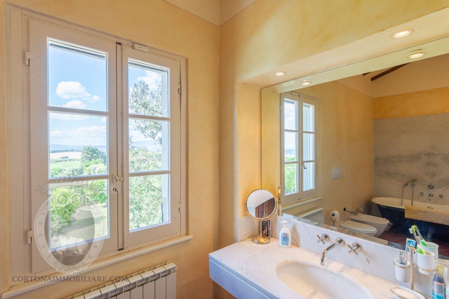 Villa indipendente con piscina e giardino