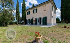 Villa indipendente con piscina e giardino