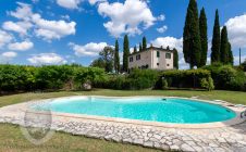 Villa indipendente con piscina e giardino