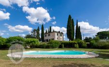 Villa indipendente con piscina e giardino