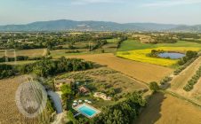 Casale con piscina panoramica