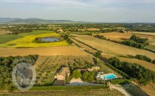 Casale con piscina panoramica