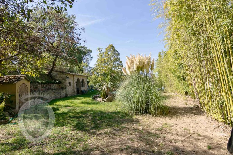 Farmhouse with swimming pool garden and land