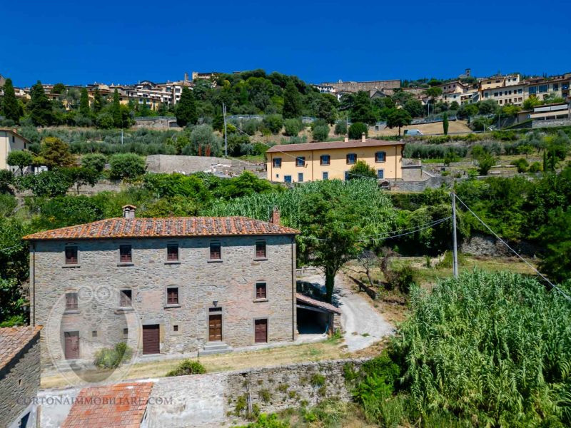 Farmhouse with garden and outbuilding