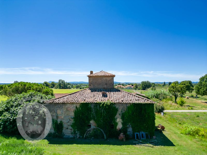 Property with Leopoldina and outbuildings
