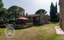 Colonica con Piscine e Giardino