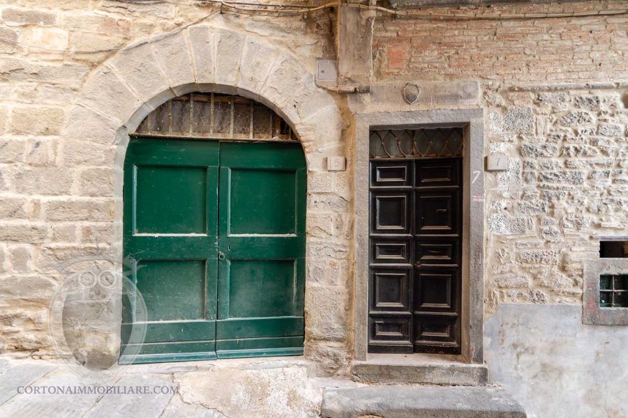 Apartment in the historic center with view