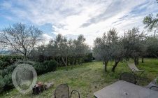 Farmhouse with swimming pool and garden