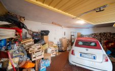 Appartamento con terrazze e garage