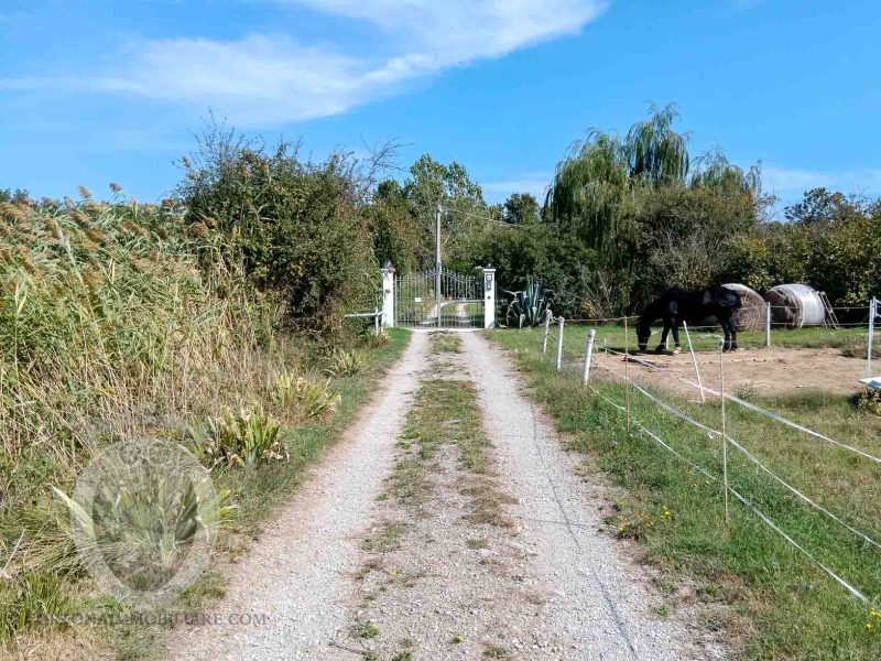 Villetta con giardino e annessi