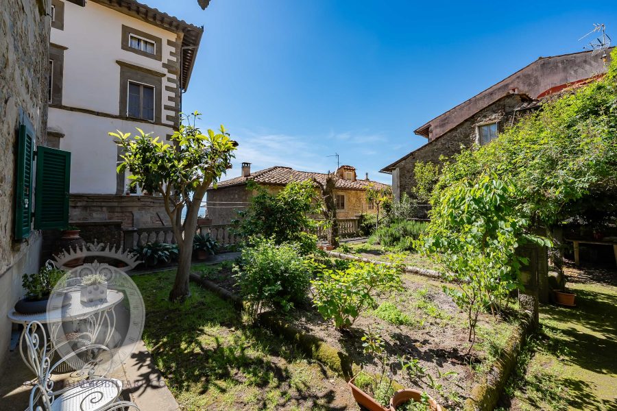 Appartamento in centro con giardino