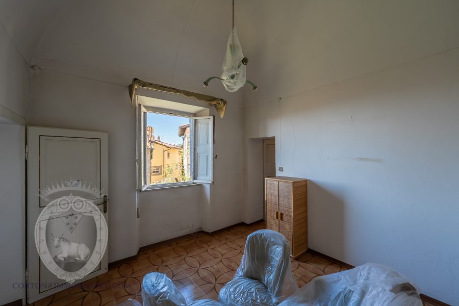 Apartment in the center with garden