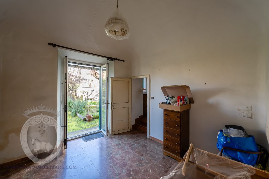 Apartment in the center with garden